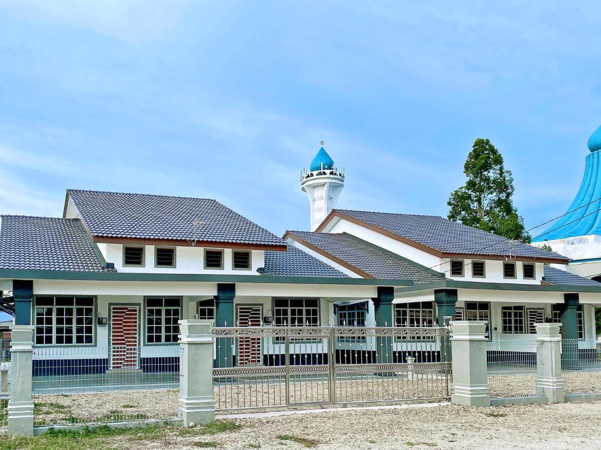 Nazza Homestay Besut With Swimming Pool Kampung Raja Εξωτερικό φωτογραφία